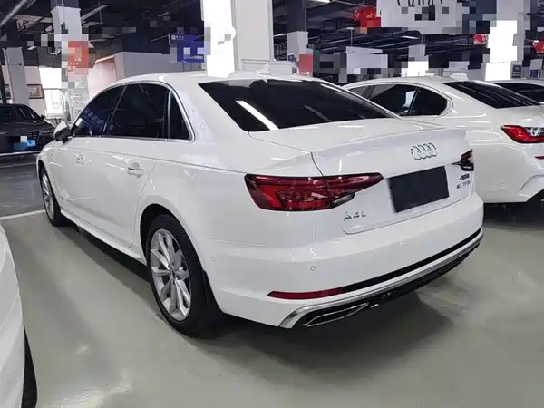 Audi A4L 2019
