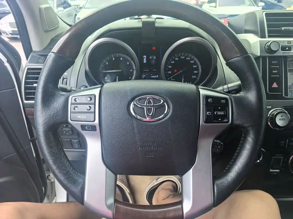 Toyota Prado 2015