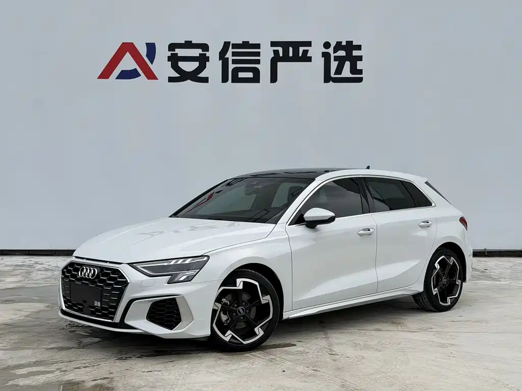 Audi A3 2024 — фото 1