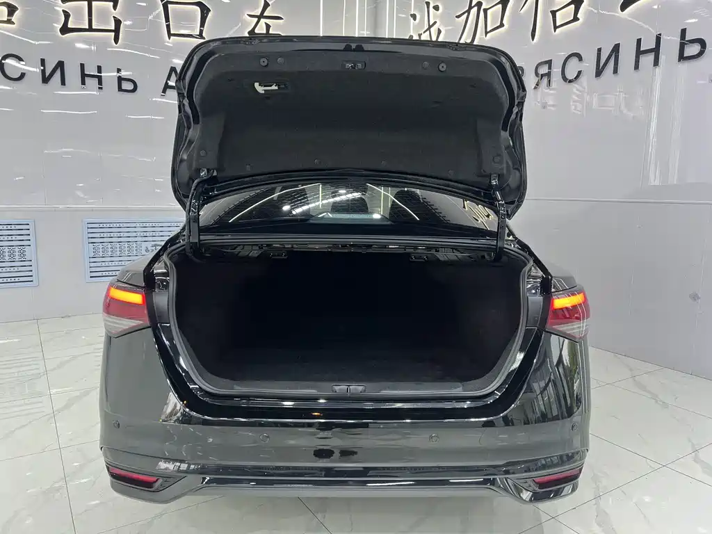 Nissan Sylphy 2023 — фото 15