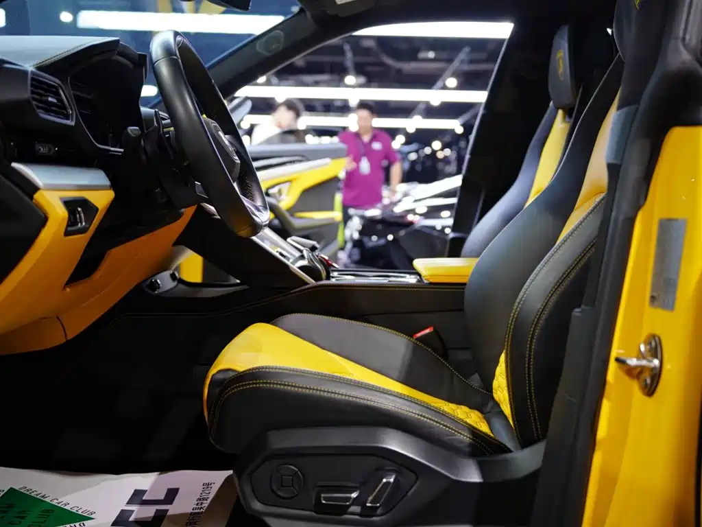 Lamborghini Urus 2019 — фото 11