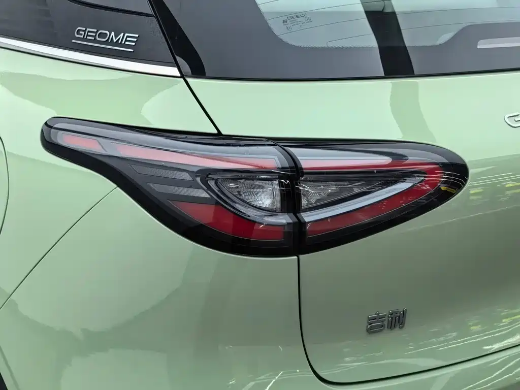 Geely Galaxy Starwish 2024 — фото 9
