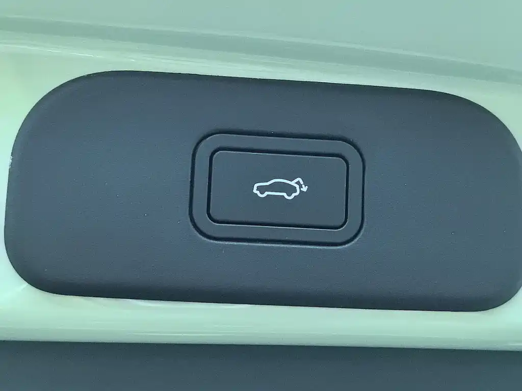 Geely Galaxy Starwish 2024 — фото 11