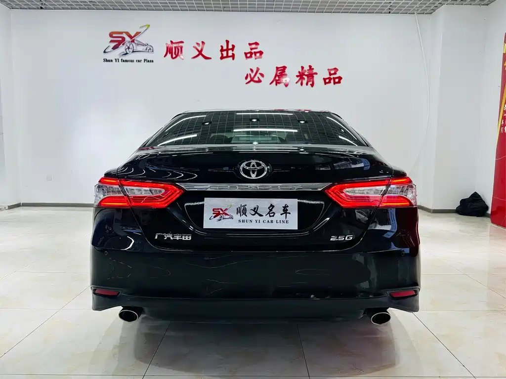 Toyota Camry 2019 — фото 4