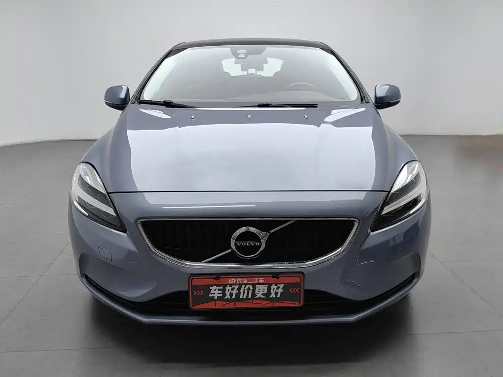 Volvo V40 2019 — фото 3