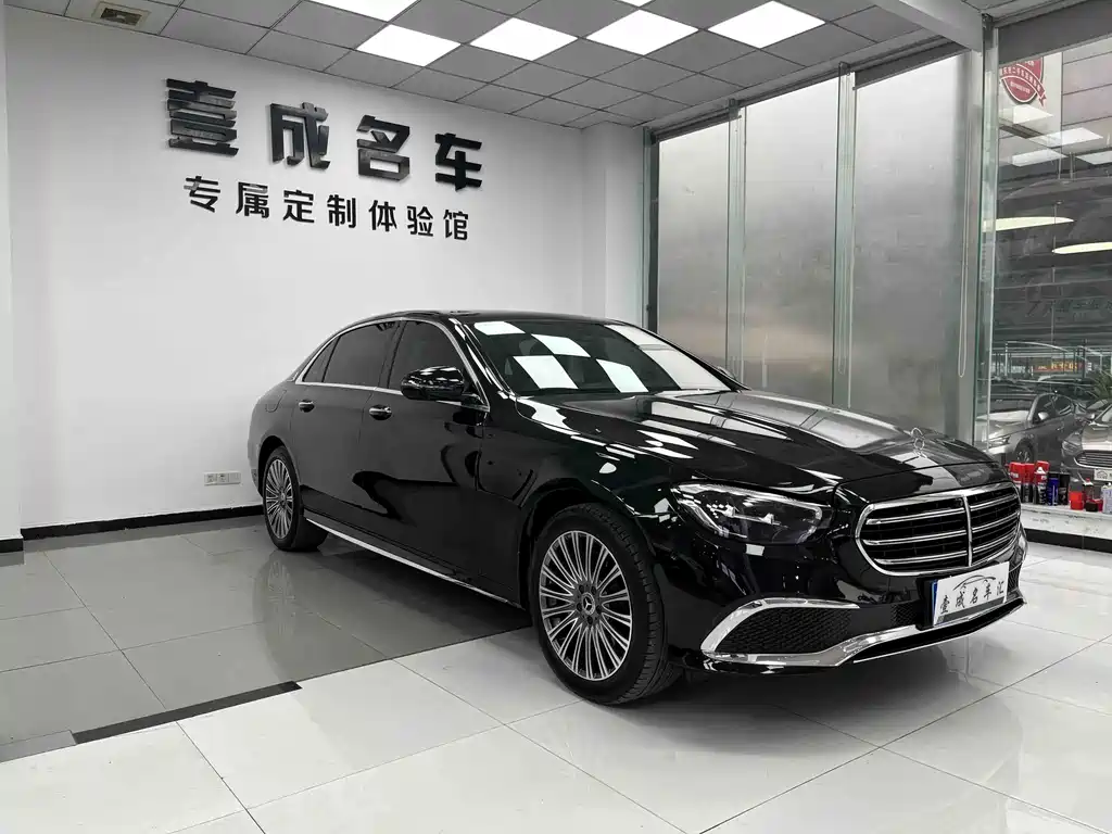 Mercedes-Benz E-Class 2024 — фото 3