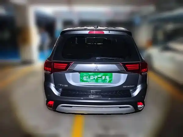 Mitsubishi Outlander 2020