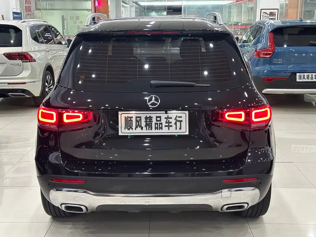 Mercedes-Benz GLB 2023