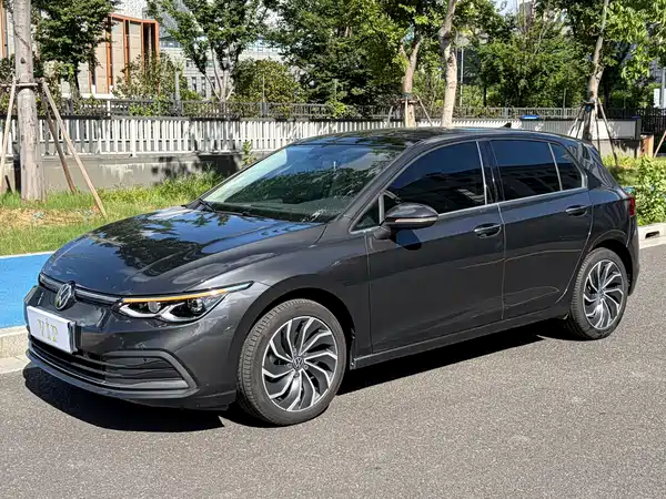 Volkswagen Golf 2022