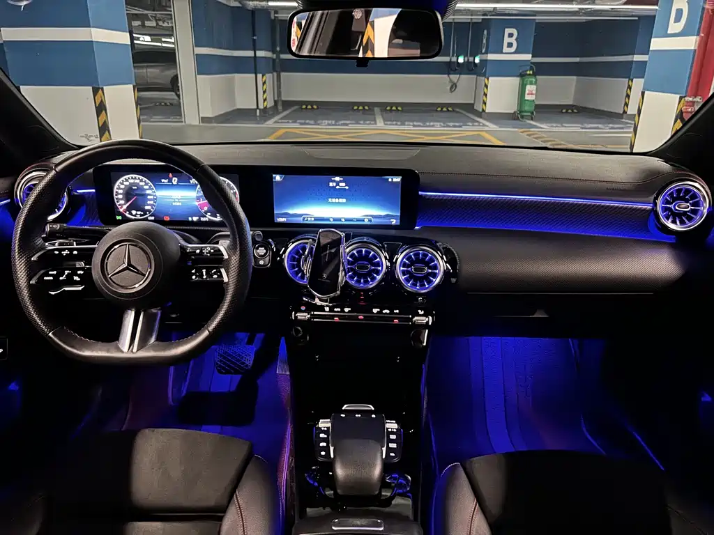 Mercedes-Benz A-Class 2023 — фото 18