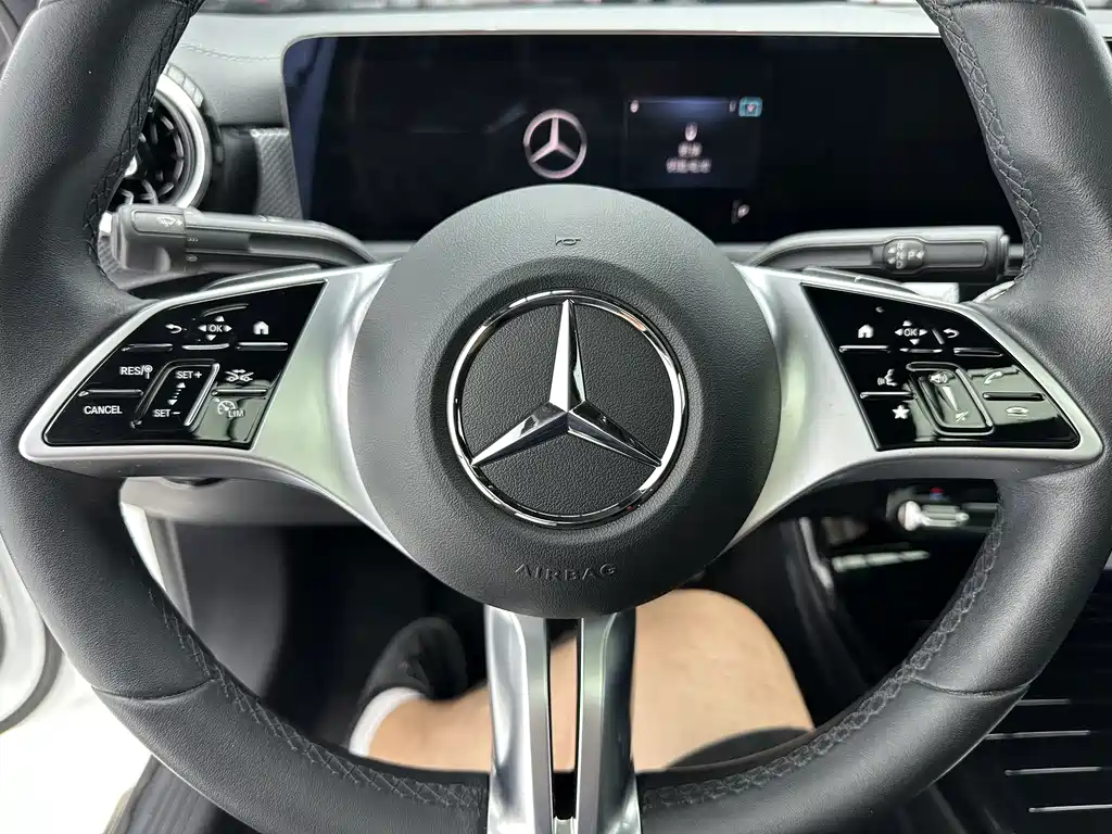 Mercedes-Benz A-Class 2023 — фото 13