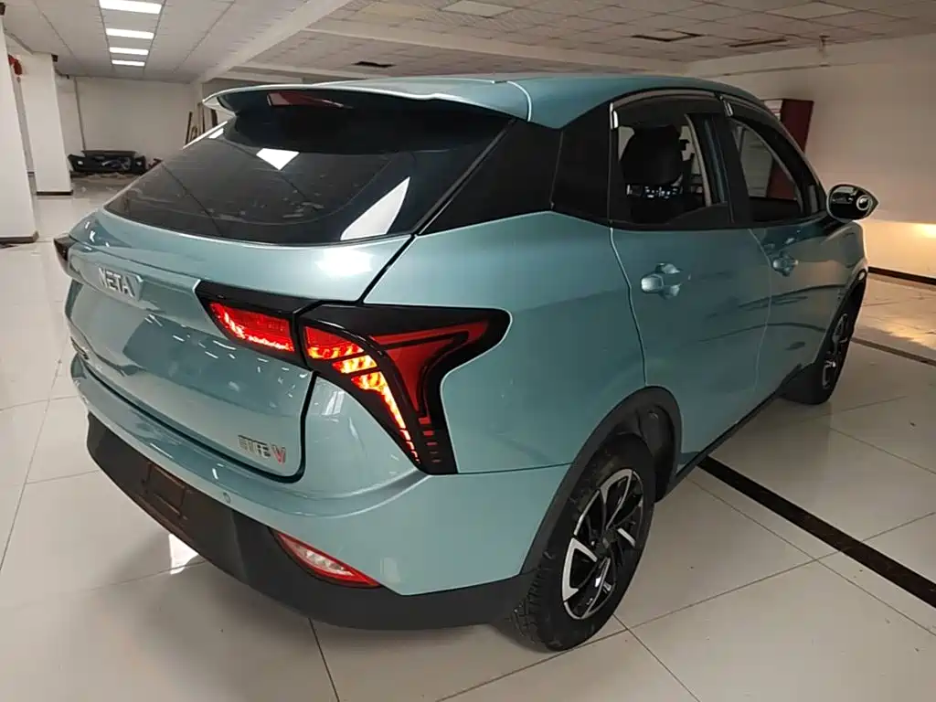 Neta V 2022