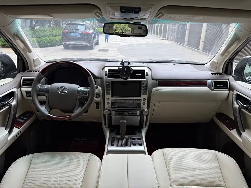 Lexus GX 2012