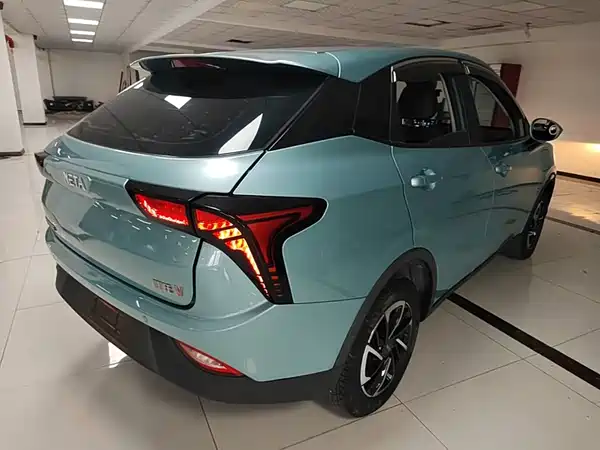 Neta V 2022
