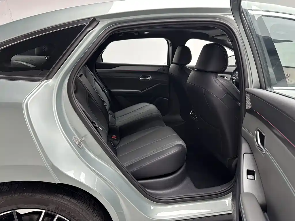 BYD Qin L 2025 — фото 14