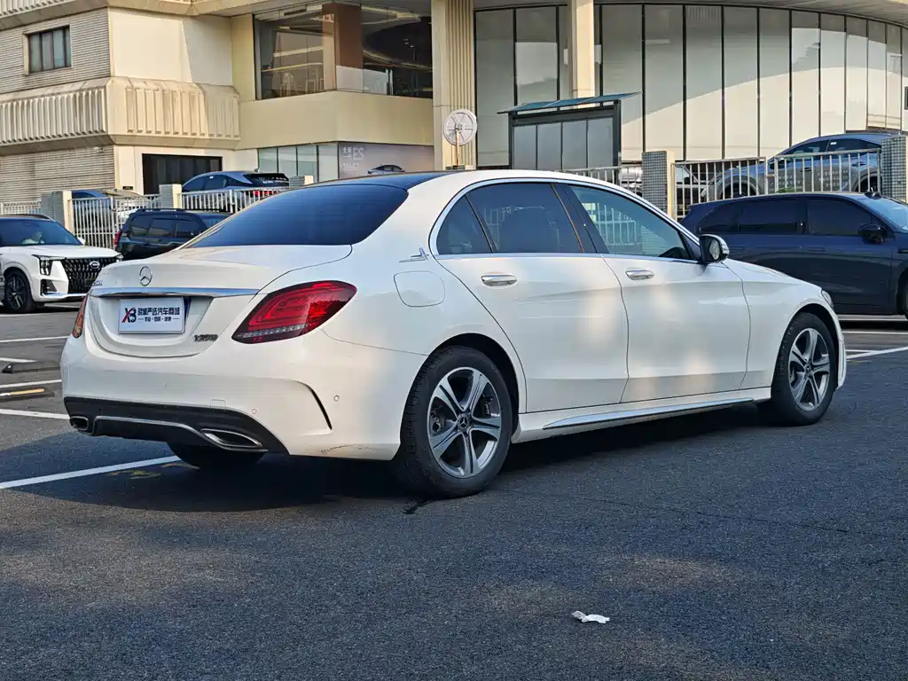 Mercedes-Benz C-Class 2018 — фото 16