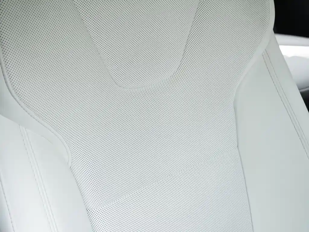 Tesla Model X 2023 — фото 16