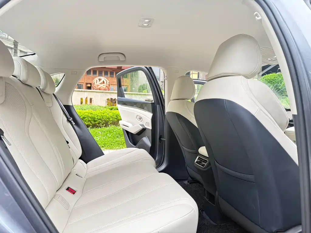 BYD Qin L 2025 — фото 11