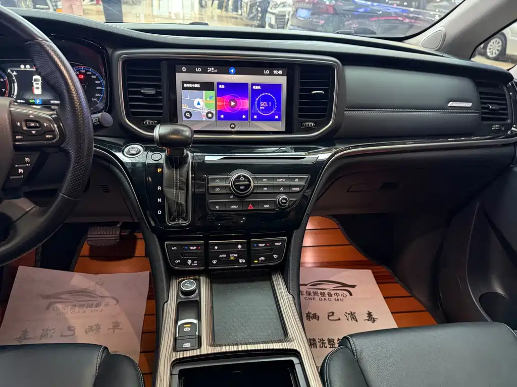 GAC Trumpchi M8 2019 — фото 13