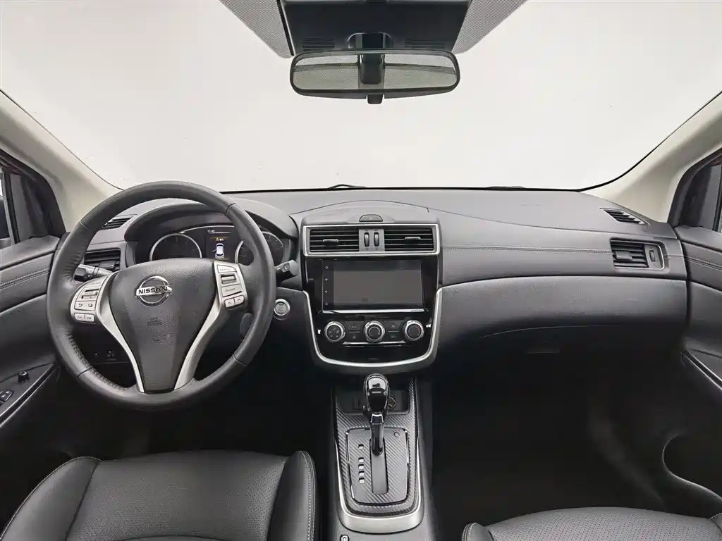 Nissan Tiida 2024