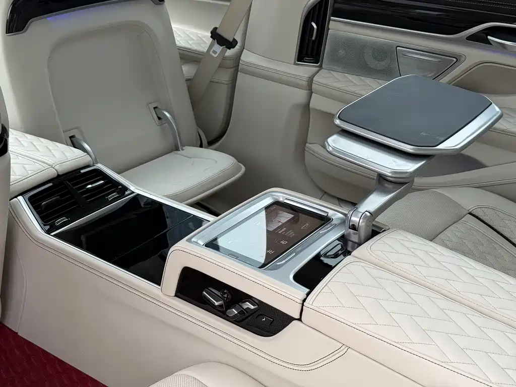 BMW 7 Series 2020 — фото 11