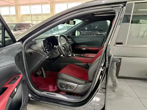 Lexus RX 2023