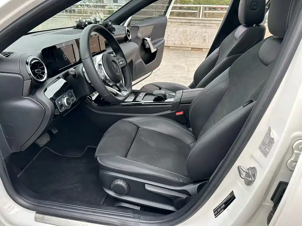 Mercedes-Benz A-Class 2019 — фото 5