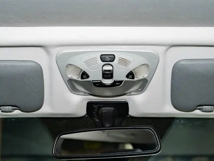 Mercedes-Benz G-Class 2011 — фото 16