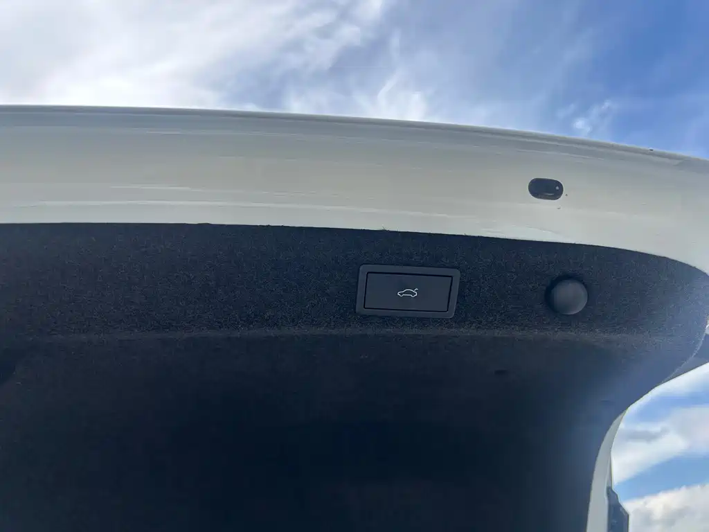 Skoda Octavia 2023 — фото 19