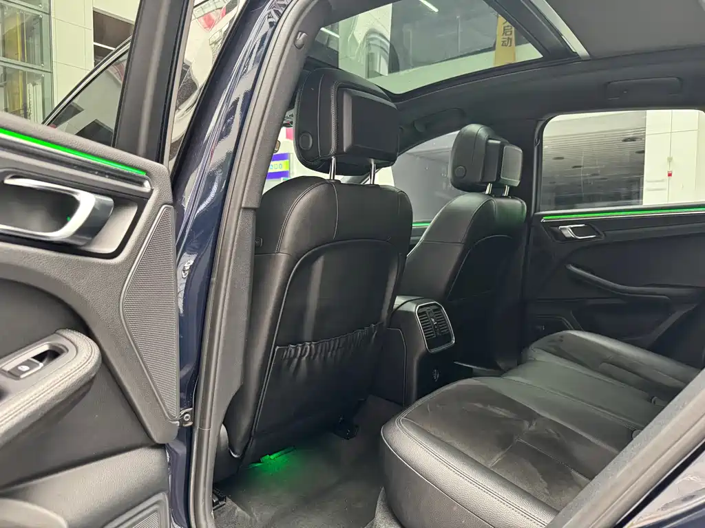 Porsche Macan 2019 — фото 14