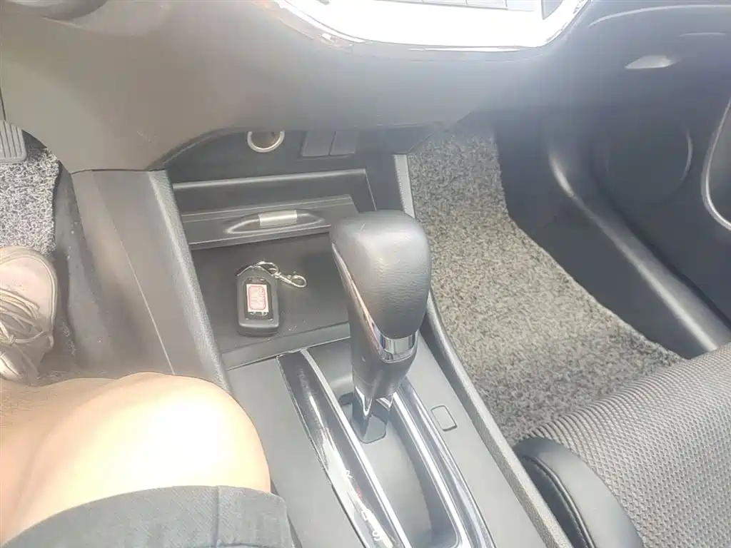 Honda Jade 2017 — фото 14