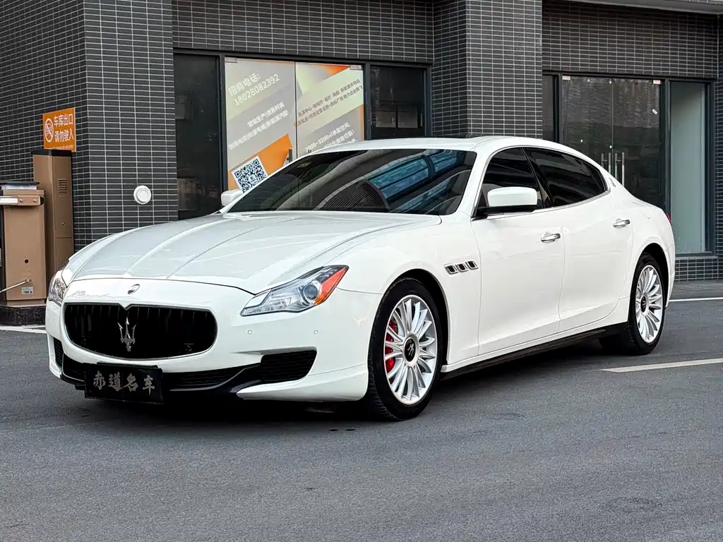 Maserati Quattroporte 2015 — фото 1