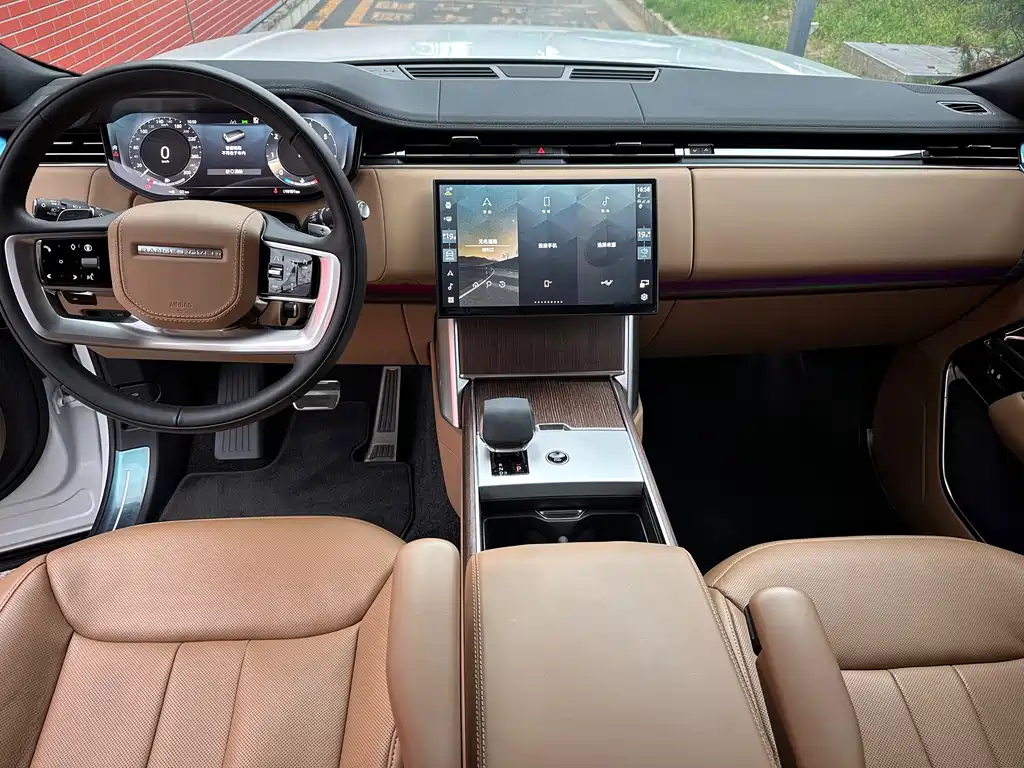 Land Rover Range Rover 2025 — фото 7