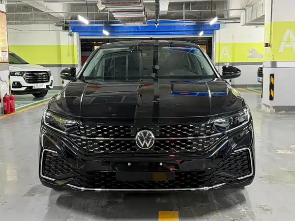 Volkswagen Passat 2022