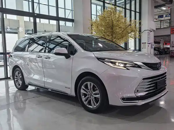 Toyota Sienna 2022