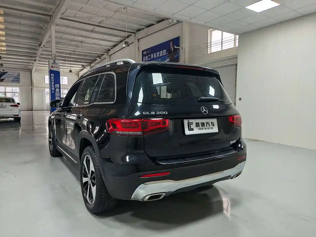 Mercedes-Benz GLB 2021