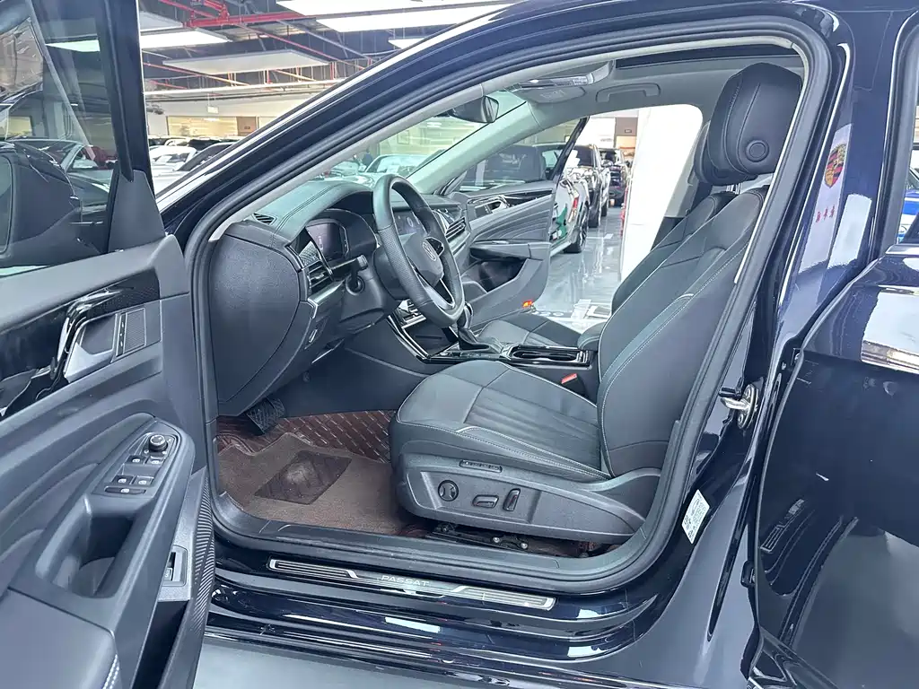 Volkswagen Passat 2024