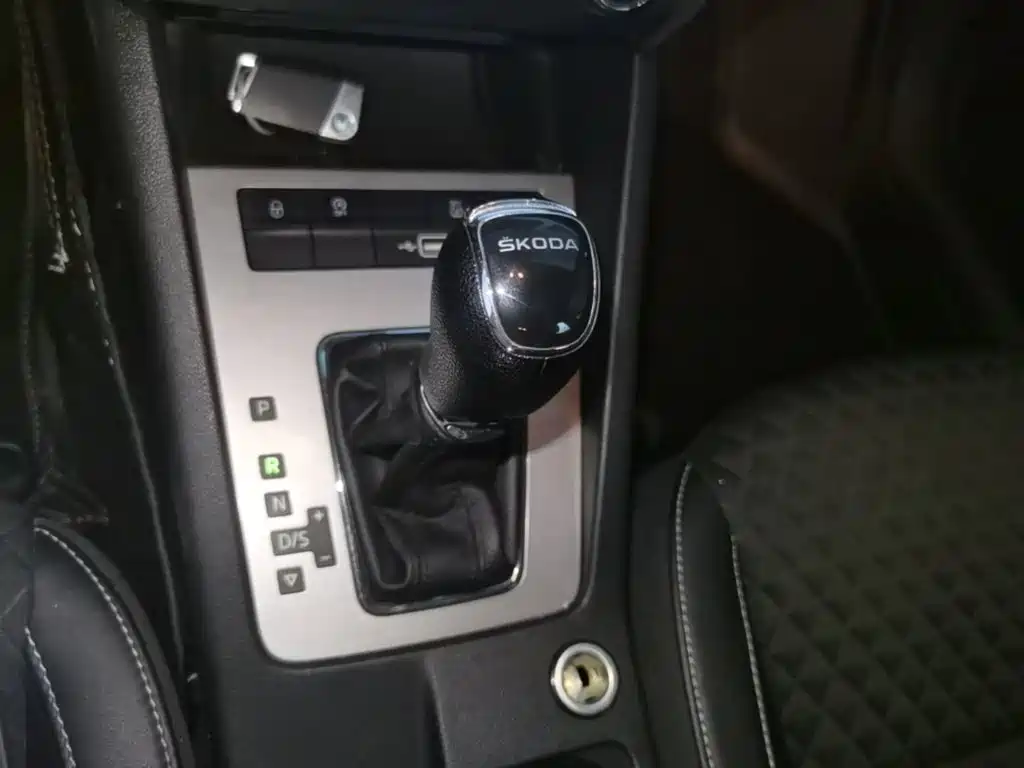 Skoda Octavia 2020 — фото 14