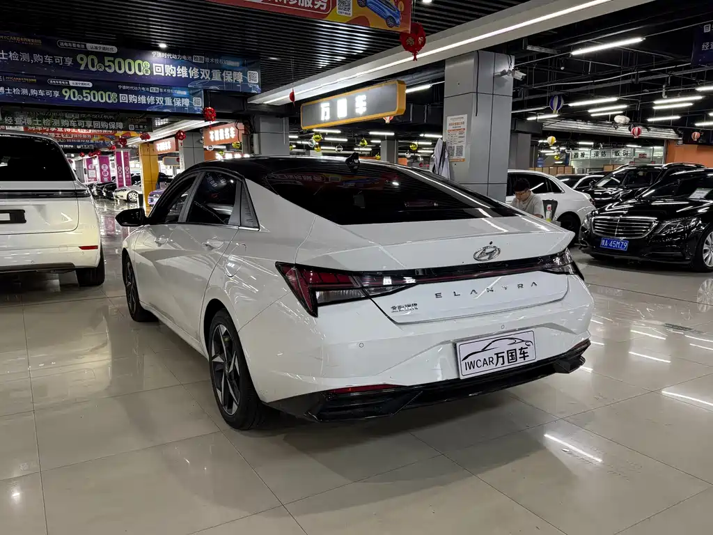 Hyundai Elantra 2021