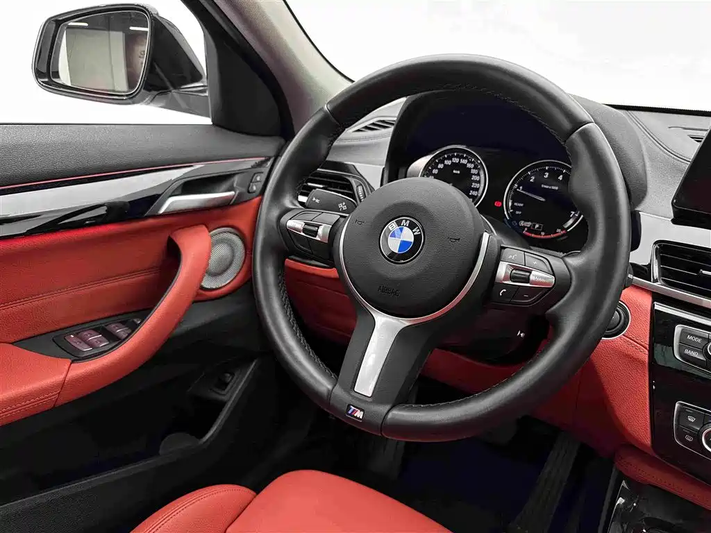 BMW X2 2022 — фото 10