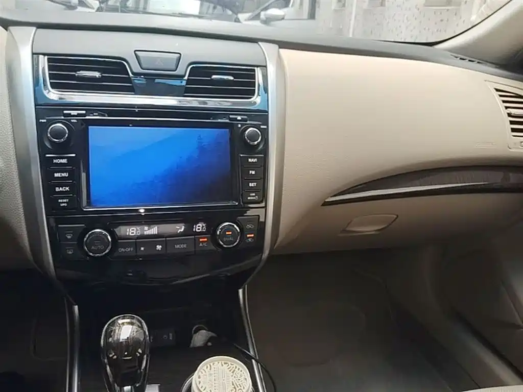 Nissan Teana 2014 — фото 10