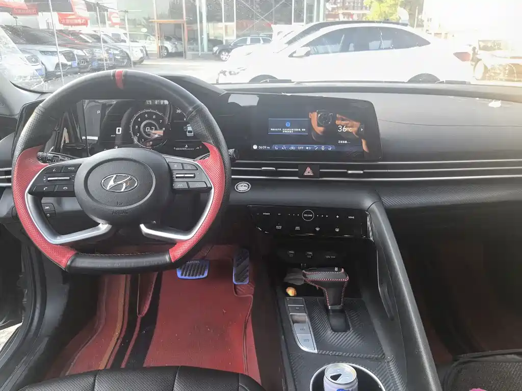Hyundai Elantra 2022