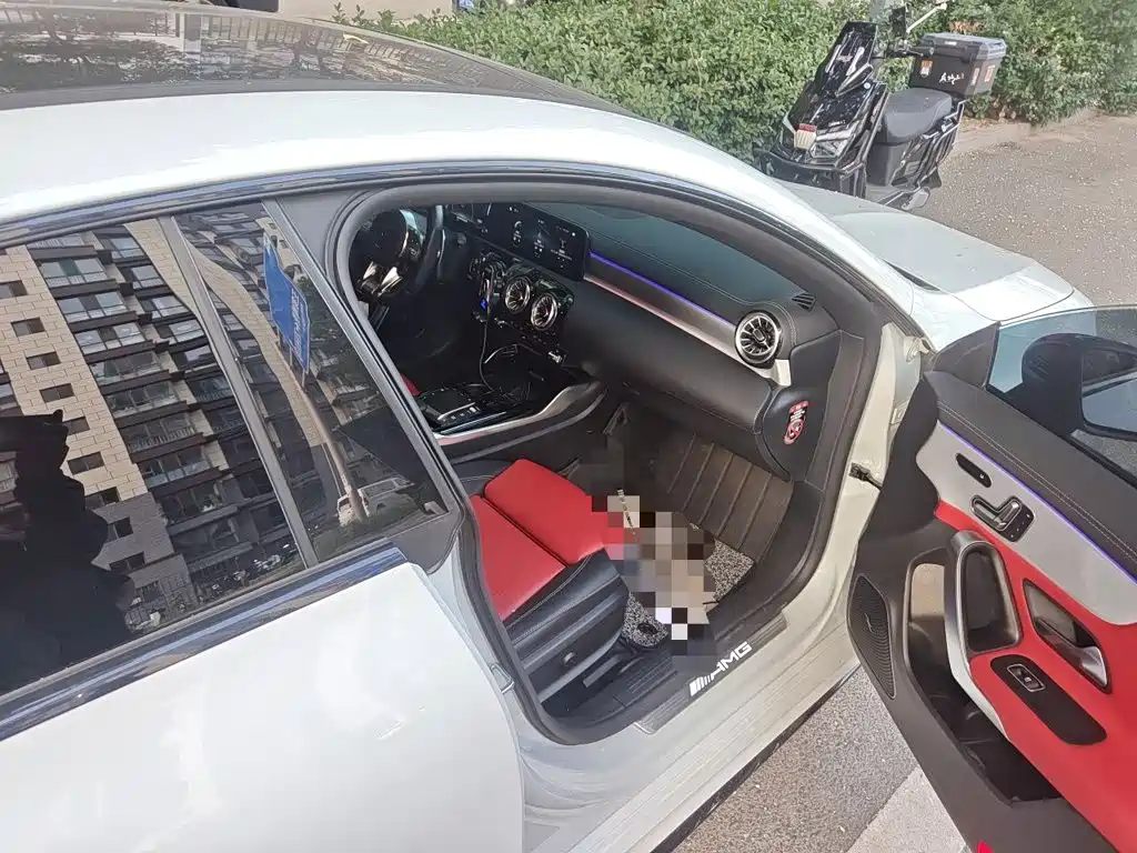 Mercedes-Benz CLA AMG 2023 — фото 19