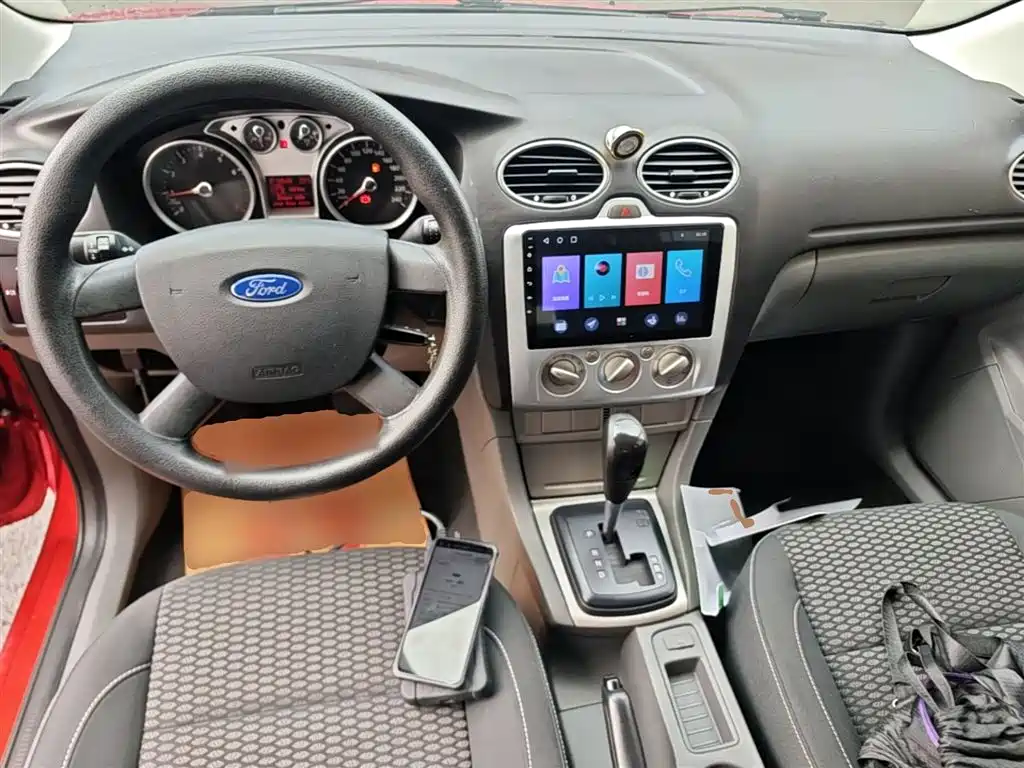 Ford Focus 2016 — фото 10