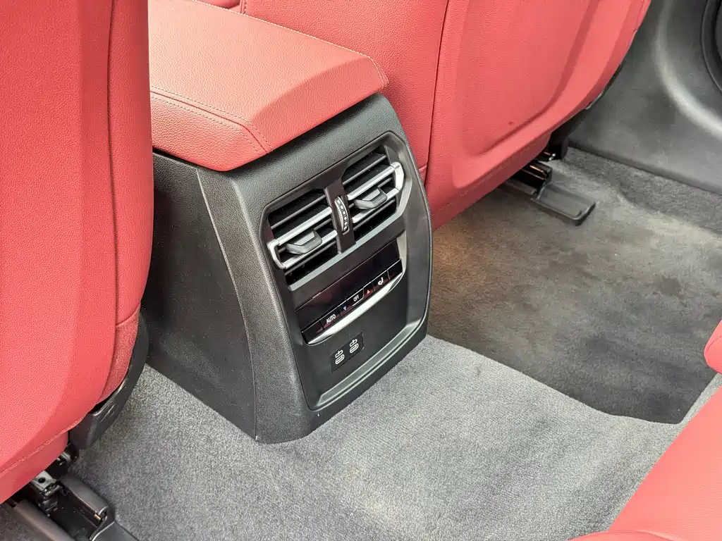BMW i3 2025 — фото 17