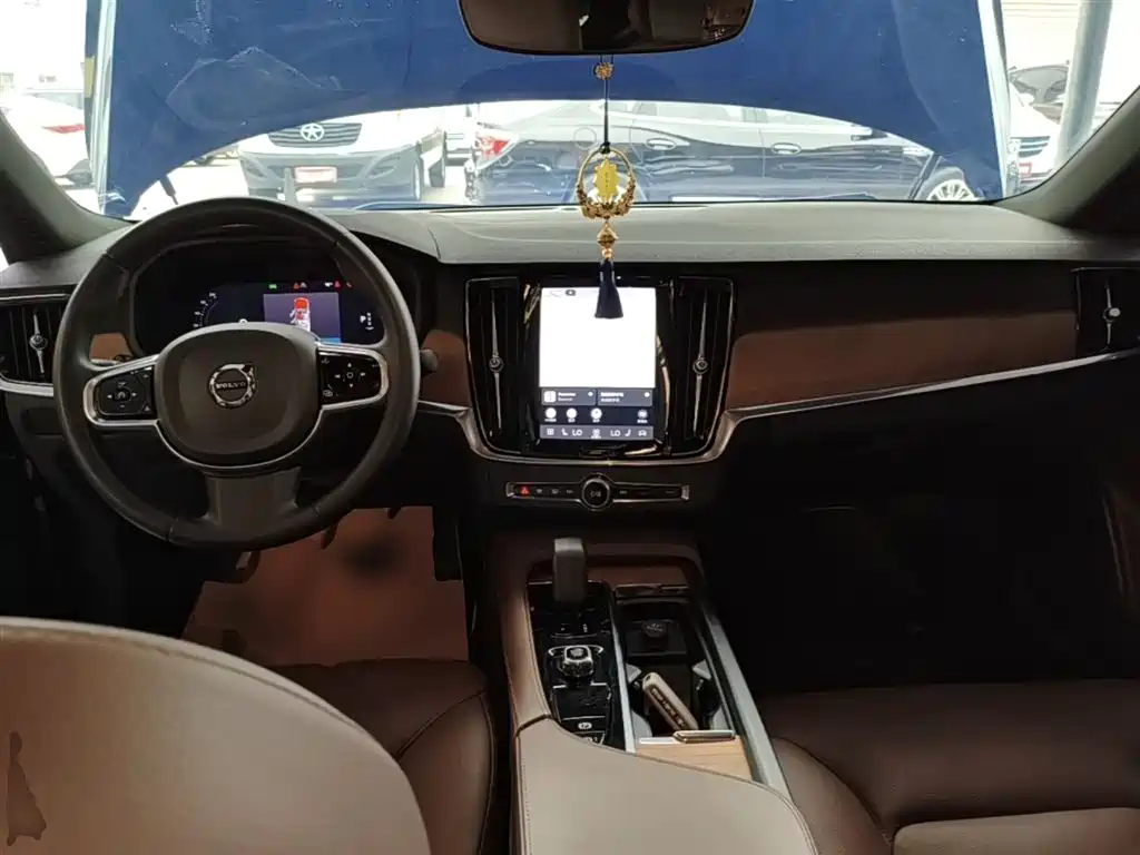 Volvo S90 2023 — фото 10