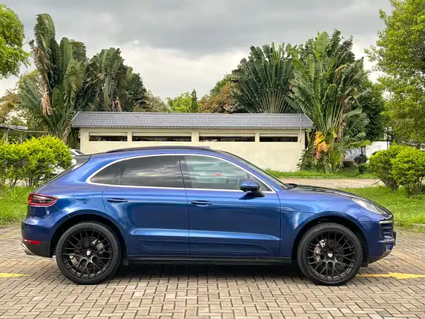 Porsche Macan 2016