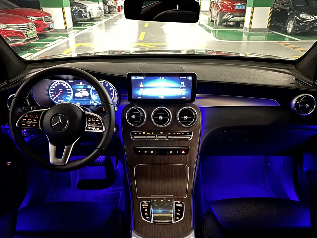 Mercedes-Benz GLC 2021 — фото 11