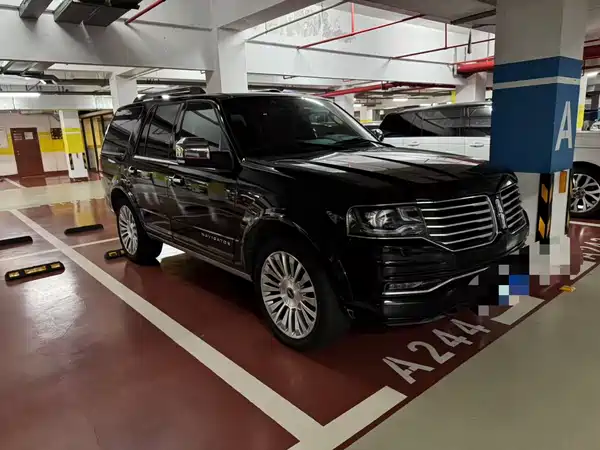 Lincoln Navigator 2016