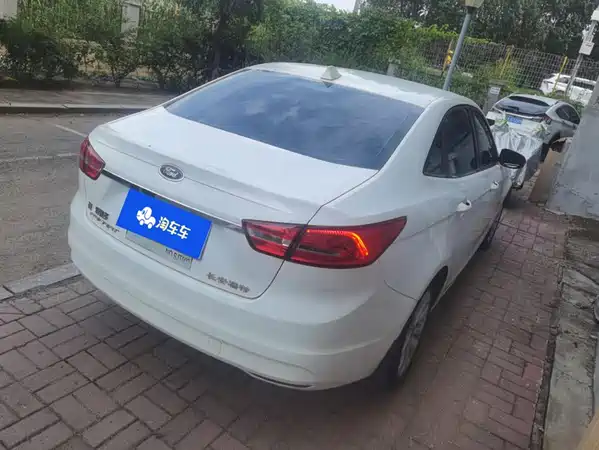 Ford Escort 2016